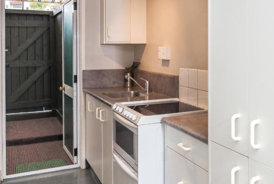 One-Bedroom Apartment with Spa - kitchenette